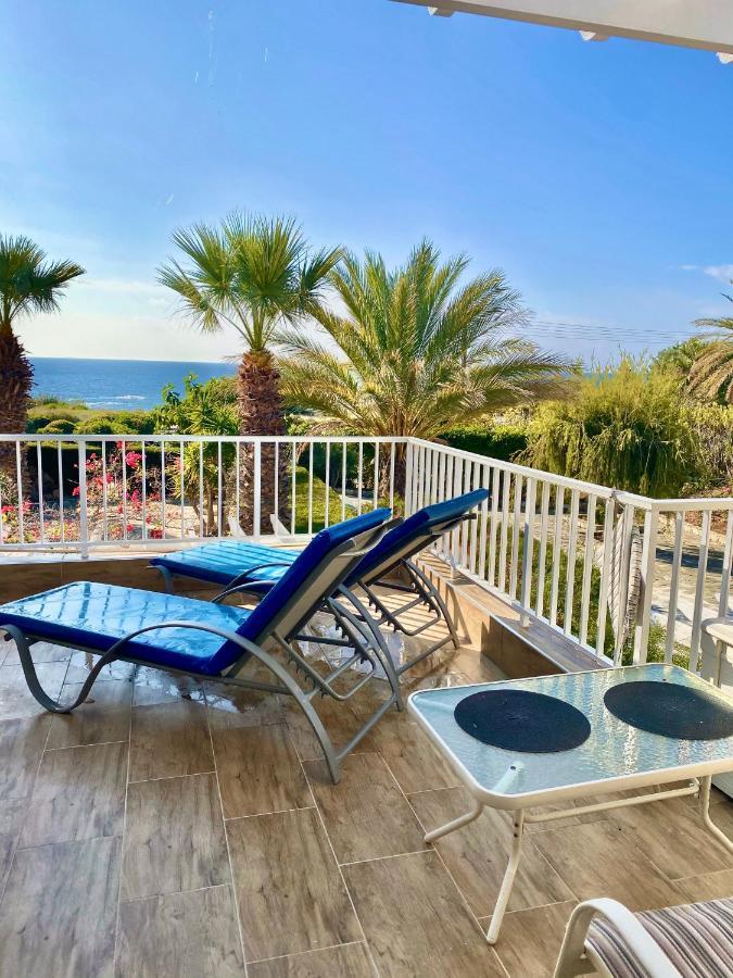 Coral Bay Modern Renovated Apartment By The Sea Paphos Exterior photo