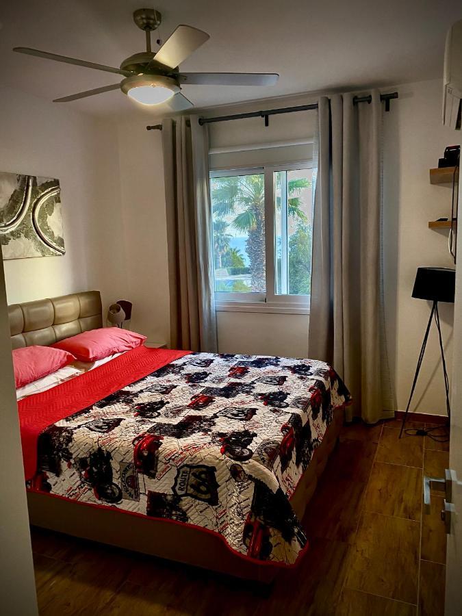 Coral Bay Modern Renovated Apartment By The Sea Paphos Exterior photo